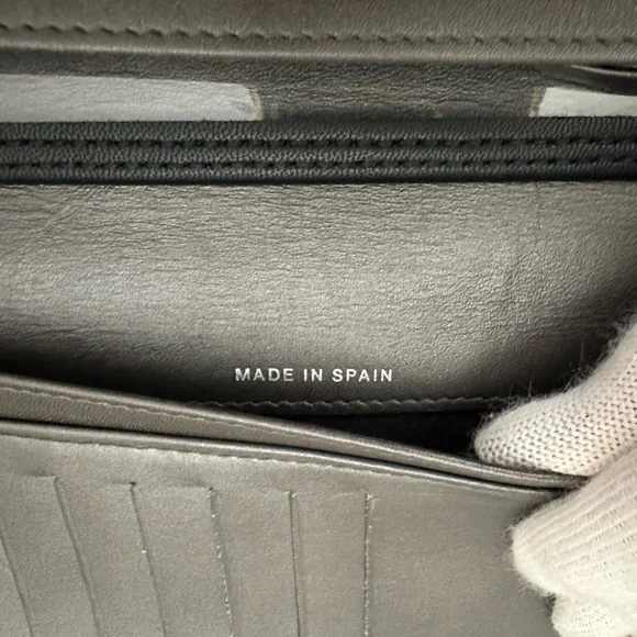 CHANEL Textured Black Crossbody Bag with Silver Chain - Picture 8 of 14